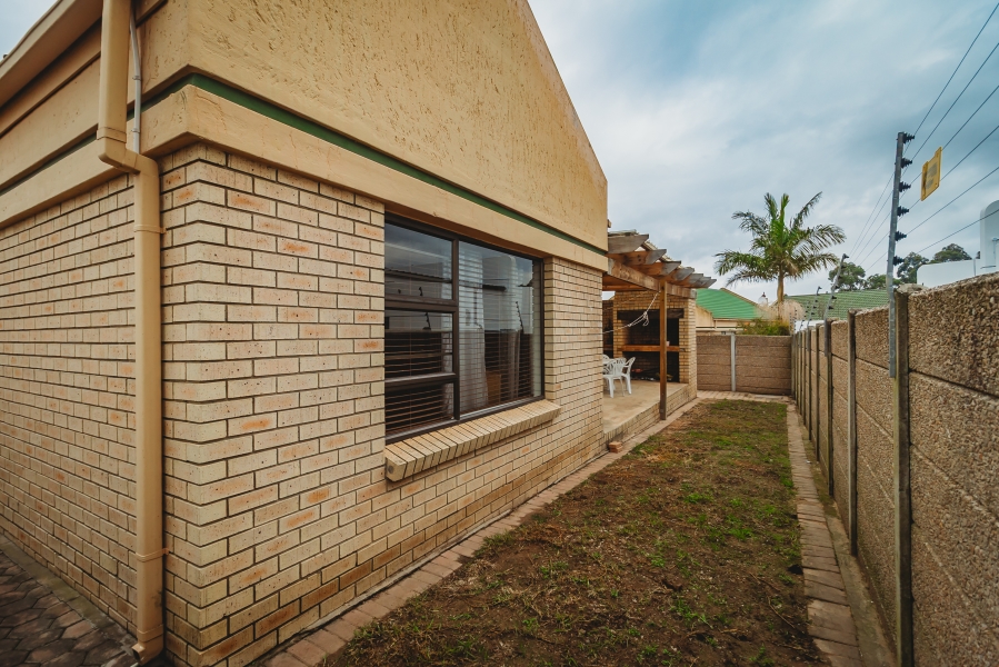 2 Bedroom Property for Sale in Heather Park Western Cape
